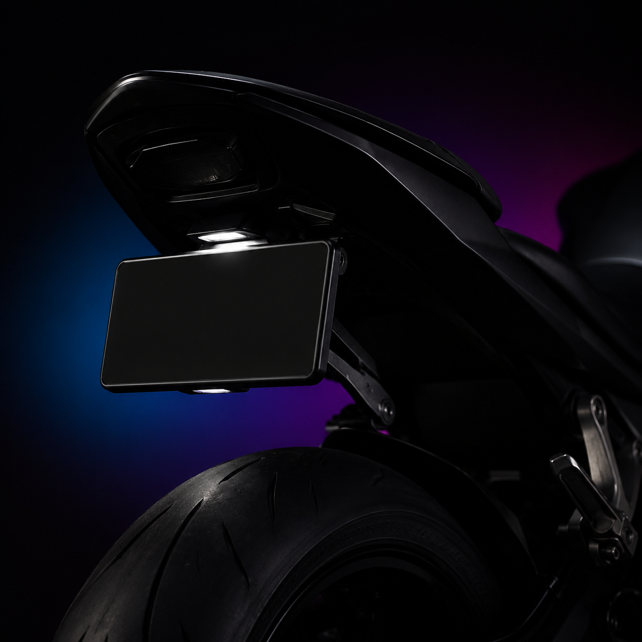 ECLIPSE MOTO Vanish Plate mounted on a sport motorcycle tail