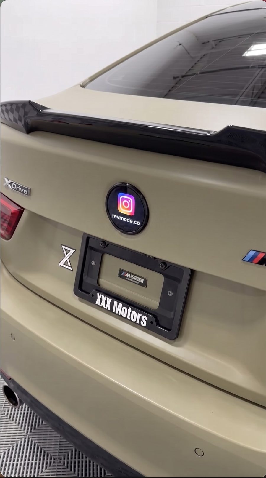 HALO installed and running its animation on the trunk